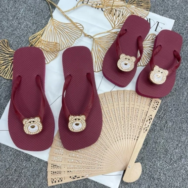 Dépp Tông Lào Gấu Đính Đá - Xỏ Ngón Đẹp, Du Lịch Mưa Ngoài Trời - 48,999₫