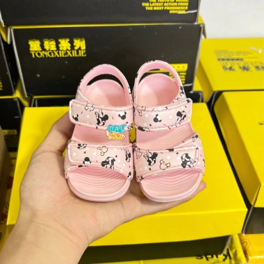 Dépp xốp bé gái siêu nhẹ 3 màu size 6 tháng‑5 tuổi, đi biển du lịch 75.000₫ 8 Dépp xốp bé gái siêu nhẹ 3 màu size 6 tháng‑5 tuổi, đi biển du lịch 75.000₫ 8