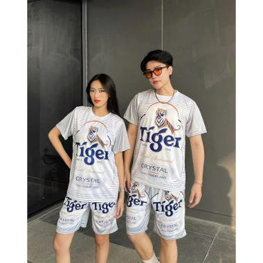 Đồ bộ nam nữ in Tiger Huda Larue - Sài Gòn - Bộ chúc Tết Đỏ size K1 chỉ 69.000₫
