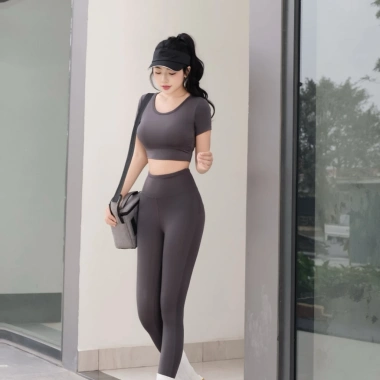Đồ Tập Gym Nữ Co Giãn 4 Chiều - Áo Cộc Tay và Quần Dài Yoga Erobic Thấm Hút Tốt, Giá Ưu Đãi 69k 3
