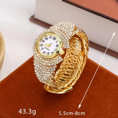 Đồng hồ đeo tay CHLOCH nữ thạch anh tròn vàng, trái tim hợp kim đính đá sang trọng, giảm giá 23% còn 67.100₫ 2