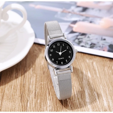 Đồng Hồ Đeo Tay Nữ Quartz Dây Kim Loại Siêu Hot DH03 Giá 10.000 VND Khuyến Mãi
