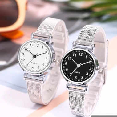 Đồng Hồ Đeo Tay Nữ Quartz Dây Kim Loại Siêu Hot DH03 Giá 10.000 VND Khuyến Mãi