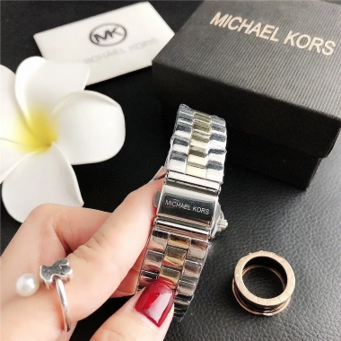Đồng hồ đeo tay nữ thép không gỉ MK Chống nước giá chỉ 276,100₫ 4