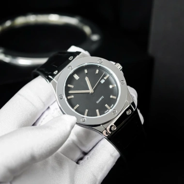 Đồng hồ nam HT máy pin 42mm viền bóng đính đá - thời trang sang trọng, bảo hành 12 tháng, giá ưu đãi 200.000