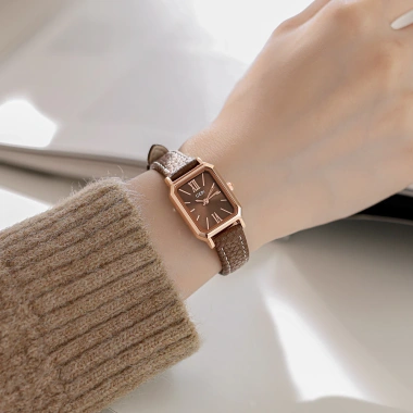 Đồng Hồ Nữ Chính Hãng GEDI 6.612 Dây Da Chống Nước Mặt Vuông Sang Trọng Tay Nhỏ Bảo Hành 12 Tháng - Giá 254.799₫ 5