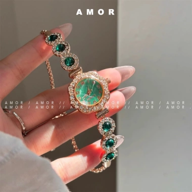 Đồng hồ nữ cổ điển dây rút hoa full zircon - Phụ kiện thời trang giá 104.666 VND