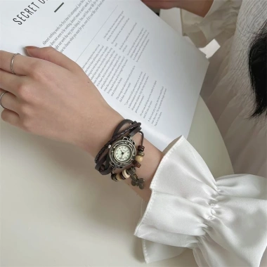 Đồng hồ nữ dây da cổ điển thời trang Mặt dây chuyền bướm giảm giá 22% chỉ 87.912₫ 9