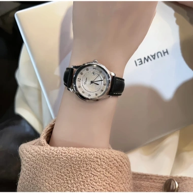 Đồng Hồ Nữ Dinimi Khóa Thông Minh Dây Trơn Mặt Số - Giá Ưu Đãi 363.500 VNĐ