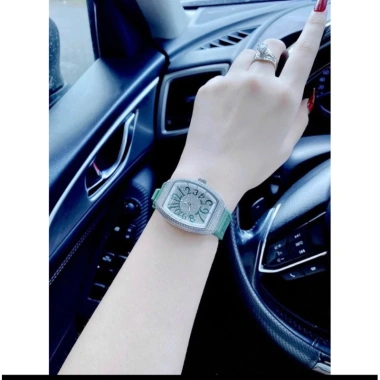 Đồng hồ nữ F.M mặt bầu đính đá sang trọng 32mm - Giá chỉ 158.000 VND giảm mạnh