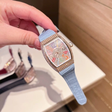 Đồng hồ nữ Fm thạch anh kim cương thùng dạ quang - Giá ưu đãi 540,100₫ (giá gốc 696,729₫)