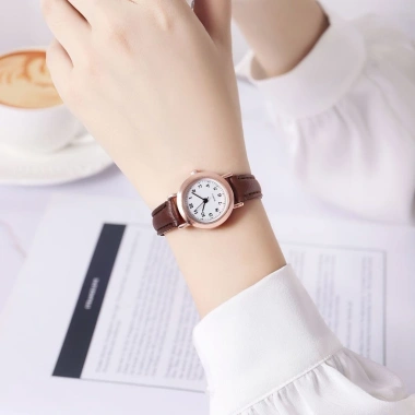 Đồng hồ nữ học sinh THCS phong cách Hàn Quốc Retro, mặt số nhỏ, dây mỏng, dễ thương – giá 42.900₫ 3