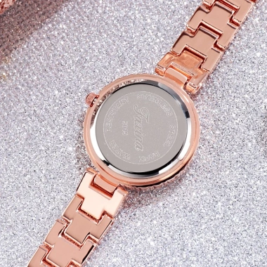 Đồng Hồ Nữ Jaxina Dây Thép Không Gỉ Mặt Đính Đá - Giá chỉ 45.000 VNĐ, giảm mạnh 4 Đồng Hồ Nữ Jaxina Dây Thép Không Gỉ Mặt Đính Đá - Giá chỉ 45.000 VNĐ, giảm mạnh 4