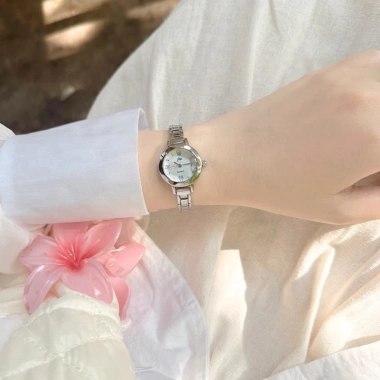 Đồng hồ nữ JW mặt tròn 23mm dây hợp kim bốn màu, tặng hộp pin + dụng cụ thâu dây - 86.700₫ 7