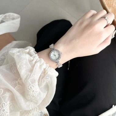 Đồng hồ nữ LALA dây rút hợp kim mặt tròn - Tặng hộp và Pin, giá chỉ 95.000₫ 3