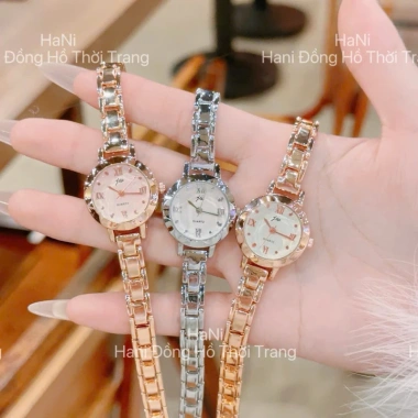 Đồng hồ nữ mini mặt hồng - Giá siêu hạt dẻ, dây kim loại, 2 màu - 79.000₫ 5 Đồng hồ nữ mini mặt hồng - Giá siêu hạt dẻ, dây kim loại, 2 màu - 79.000₫ 5
