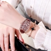 Đồng hồ thời trang nữ DZG dây da mặt đính đá siêu đẹp - Khuyến mãi 23.000đ