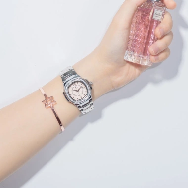 Đồng hồ WWOOR nữ 8.874 chống thấm nước, thiết kế sang trọng, chỉ 369.600₫