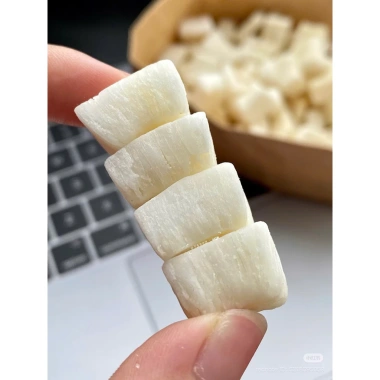 Dừa viên sấy giòn Yijutang 100g – Béo ngon nguyên vị, giảm giá 39.000 VND 4