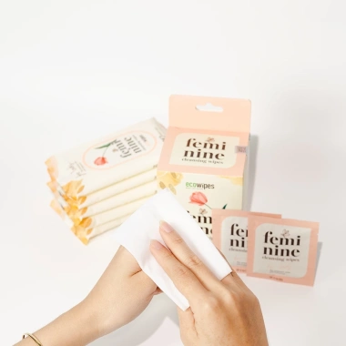 EcoWipes Túi 50 Gói Khăn Ướt Vệ Sinh Phụ Nữ Hương Hoa Kháng Khuẩn An Toàn Tiện Lợi Giá 121.550 VND 6