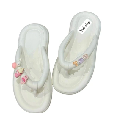 Flip Flops 2.024 Phong Cách Mới Dép Tông Xỏ Ngón Xốp Đính Charm Chữ - Giá 19.000 VNĐ