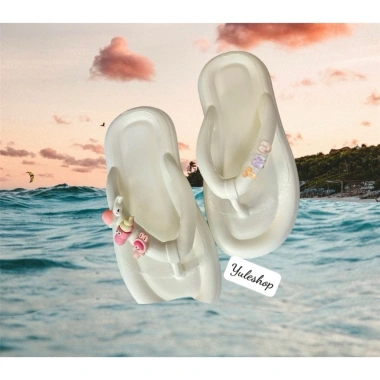 Flip Flops 2.024 Phong Cách Mới Dép Tông Xỏ Ngón Xốp Đính Charm Chữ - Giá 19.000 VNĐ 2 Flip Flops 2.024 Phong Cách Mới Dép Tông Xỏ Ngón Xốp Đính Charm Chữ - Giá 19.000 VNĐ 2