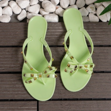 Flip-Flops Nơ Đinh Tán Mùa Hè Nữ Đế Phẳng Đi Biển - Giá giảm 23% 99.441₫ 10