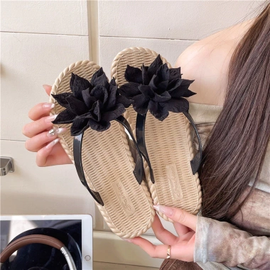 Flip-Flops Nữ Đế Mềm Màu Trơn Đơn Giản Phong Cách Mới Giá Ưu Đãi 88.343₫ 2