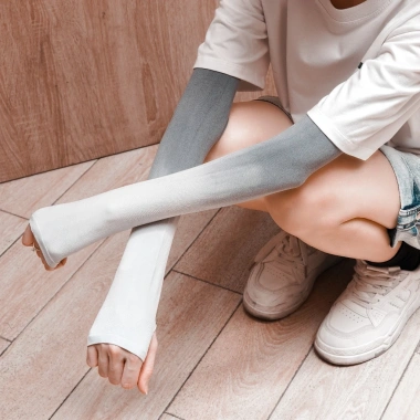 Găng Tay Chống Nắng Nam Nữ Cao Cấp VSOCKS Co Giãn 4 Chiều Ôm Sát, Thoải Mái Khi Hoạt Động - Giá 39.900đ