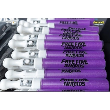 Gậy Cổ Vũ Lightick FreeFire Awards 2.026 Hành Trình Tự Hào - Giá chỉ 85.000đ (Giá gốc 103.700đ)
