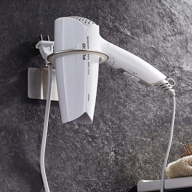 Giá để máy sấy tóc dán tường tiện lợi, chỉ 95.000 đồng, giảm 20% cho phòng tắm