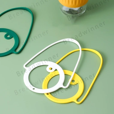 Giá Đỡ Bình Nước & Cốc Cà Phê Quai Cầm Tiện Dụng - Dễ Mang Theo Du Lịch, Giá 50.600₫ 3 Giá Đỡ Bình Nước & Cốc Cà Phê Quai Cầm Tiện Dụng - Dễ Mang Theo Du Lịch, Giá 50.600₫ 3