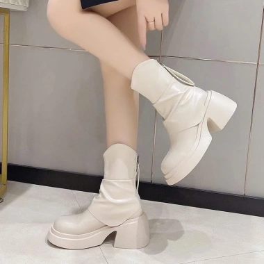 Giày Boost Độn Đế Bốt Nữ Cổ Cao Khóa Kéo Đen Kem Cá Tính Trẻ Trung Hàn Quốc B013 7 Giày Boost Độn Đế Bốt Nữ Cổ Cao Khóa Kéo Đen Kem Cá Tính Trẻ Trung Hàn Quốc B013 7