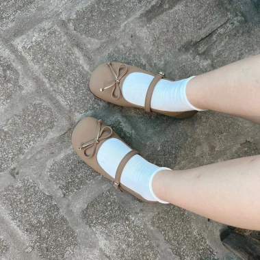 Giày búp bê nơ trắng kem đế cao su mềm LÉBI – Giá 195k, sẵn nhận trước Tết 4 Giày búp bê nơ trắng kem đế cao su mềm LÉBI – Giá 195k, sẵn nhận trước Tết 4