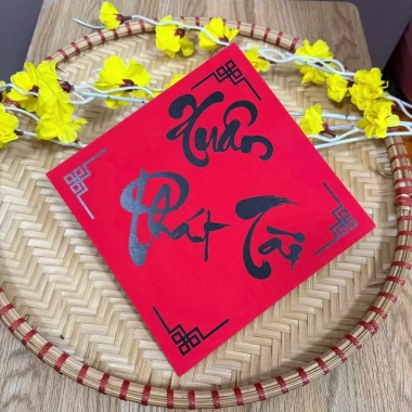 Giấy đỏ Nhung 20x20cm In chữ Thư Pháp Dán Mẹt Mành Trang Trí Tết 2.026 Giá ưu đãi 7.920₫ 8