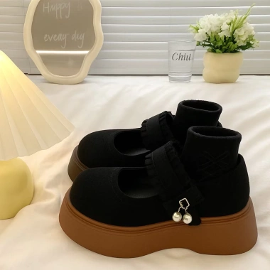 Giày đốc nữ da lộn quai ngang viền ren nơ ngọc, đế 5cm mẫu mới Z2 Tết 2.026