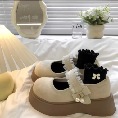 Giày đốc nữ da lộn quai ngang viền ren nơ ngọc, đế 5cm mẫu mới Z2 Tết 2.026