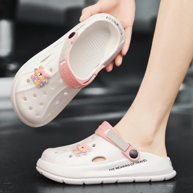 Giày Đục Lỗ Nhựa Đế Dày Gọn Nhẹ Chống Trượt Thời Trang Nữ - Giá 388.800₫