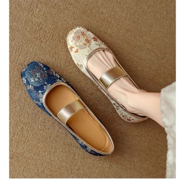 Giày Mary Jane thêu Tết áo dài mới cho nữ mũi vuông - Đế mềm thoải mái, thời trang xuân thu, chỉ 280.000₫