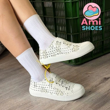 Giày Nhựa NATIVE LUCHI Nam Nữ - Đi Biển, Du Lịch, Leo Núi, Chạy Bộ Giá 153.790₫ 3