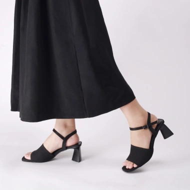 Giày Sandal Cao Gót Mũi Vuông Đen Thời Trang Tết 2.026 – Giá Ưu Đãi 345k 8