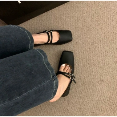 Giày sandal nữ đế bệt mềm, quai ngang Hàn Quốc MS22 - 185.900 VND, đi chơi, học