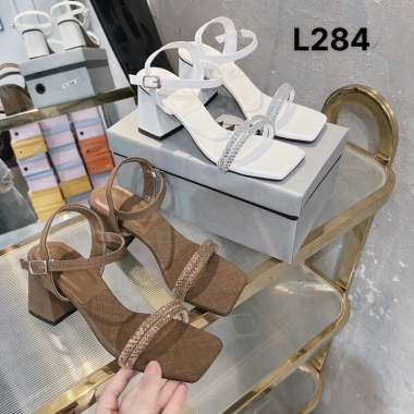 Giày sandal nữ quai đá chất dạ 7cm sang chảnh - Giá chỉ 169k giảm mạnh 7