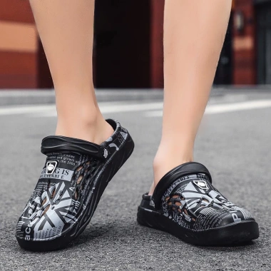 Giày sandal SOCRS đục lỗ thoáng khí, chống trượt, size 46-49, thời trang biển nam