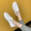 Giày Slip On Dây Buộc Rút Trắng Da PU - Kiểu Đơn Giản, Giá 106.770 VND, Giảm 22% 3