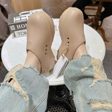Giày sục Adi Stan Smith Mule nữ cao, đế siêu nhẹ, hàng chuẩn, giá 396k 9 Giày sục Adi Stan Smith Mule nữ cao, đế siêu nhẹ, hàng chuẩn, giá 396k 9