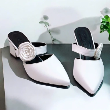 Giày sục cao gót vuông 3p-7p bít mũi da mềm quai ngang kết hoa hồng - Phom nhỏ chân đầy đôn size BM140