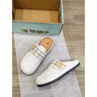 Giày Sục Đi Mùa Thu Đông Da Lộn Cao 2,5cm - Giá 219k Cam Kết Hàng Chuẩn Thoải Mái Ấm Áp
