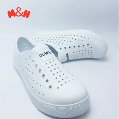 Giày thể thao DW nam nữ nhựa lỗ siêu thoáng khí, siêu nhẹ, giảm giá 65.999₫ 2