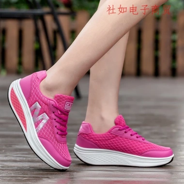 Giày Thể Thao Nữ Thời Trang Năng Động Giá Chỉ 359.640₫ Giảm Đến 18%
